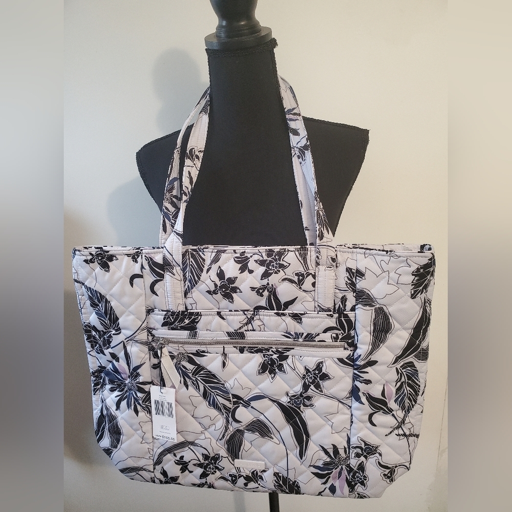 NWT Retired Vera Bradley extra large Floral  tote bag
